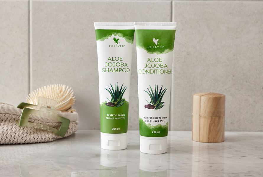 Shampoo ja hoitoaine aloe veralla Forever Living Productsilta.